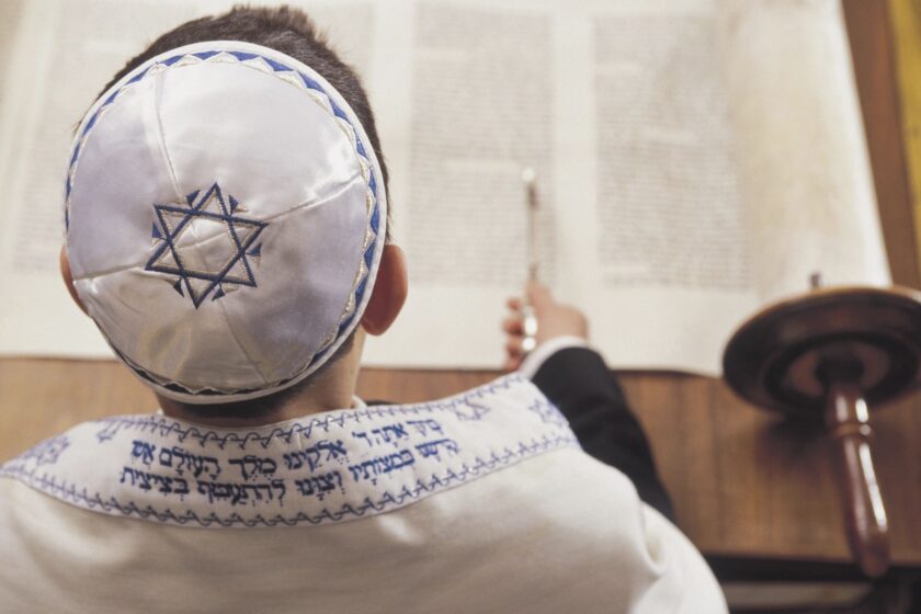 What does Jewish faith says about killing children in war?